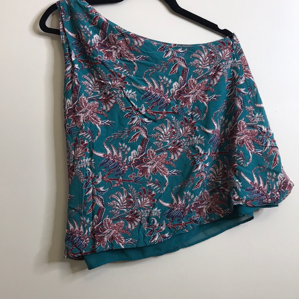 one shoulder loft top